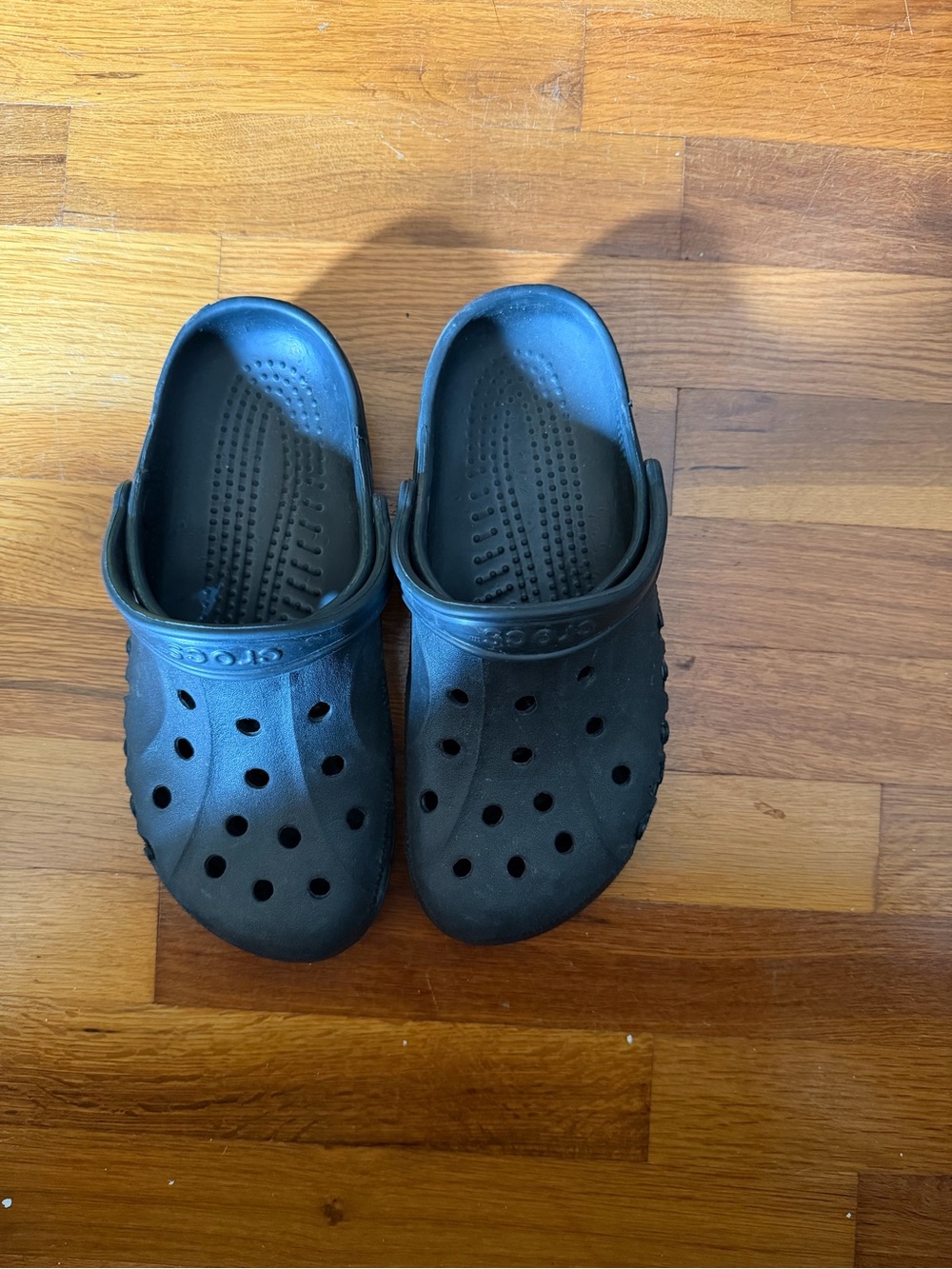 Unisex black Crocs men’s 8 women’s 10